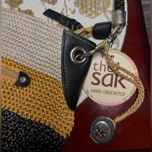 Sakroots Indio Crochet Purse NWT - Picture 5 of 6